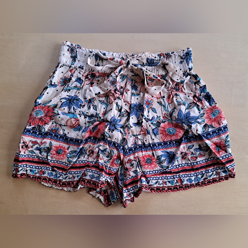 Angie Floral Shorts